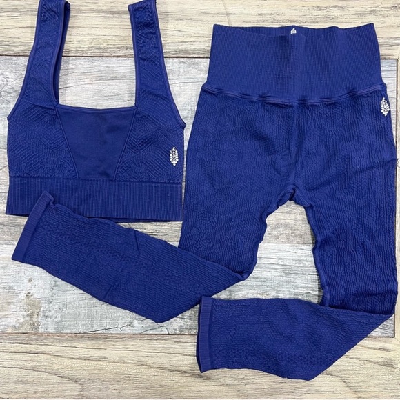 NEW Free People Movement Good Karma Top & Leggings Textured Set - Picture 3 of 5